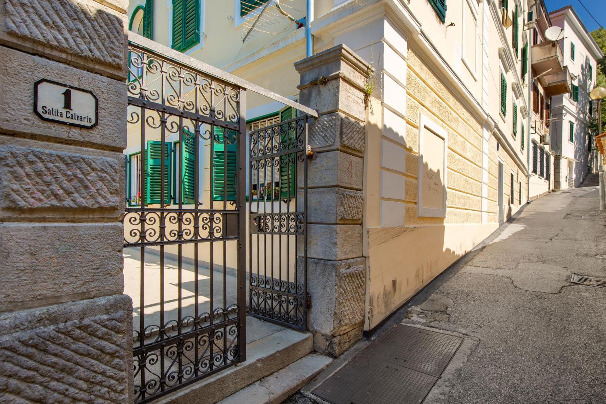 Apartment Salita Calvario Риека Экстерьер фото